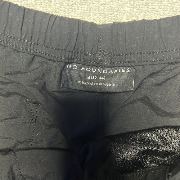 Cargo shorts - Picture 2 of 2